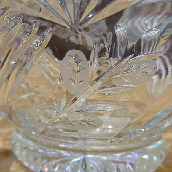 Glass Basket - Picture 3 of 7